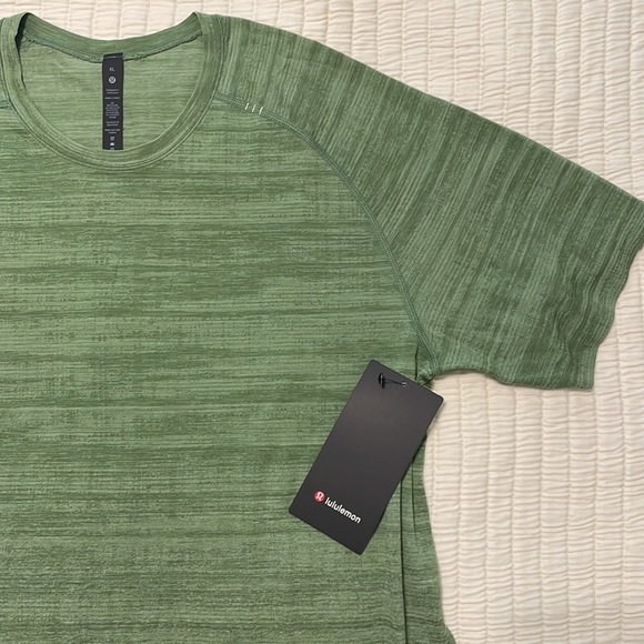 lululemon athletica Other - Lululemon NWT Metal Vent Tech T 2.0